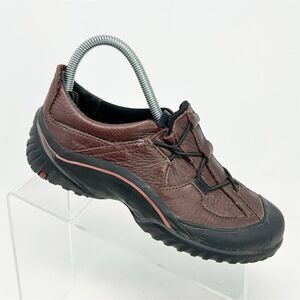 Clarks Muckers Women's Brown Waterproof Slip-On Casual Loafer Shoes Size 6M